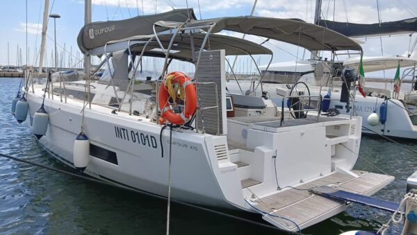 Dufour 470